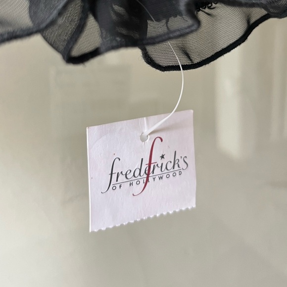 NWT Fredrick’s of Hollywood Black Sheer Ruffle & Bow Trim Lingerie Bra - Picture 3 of 3